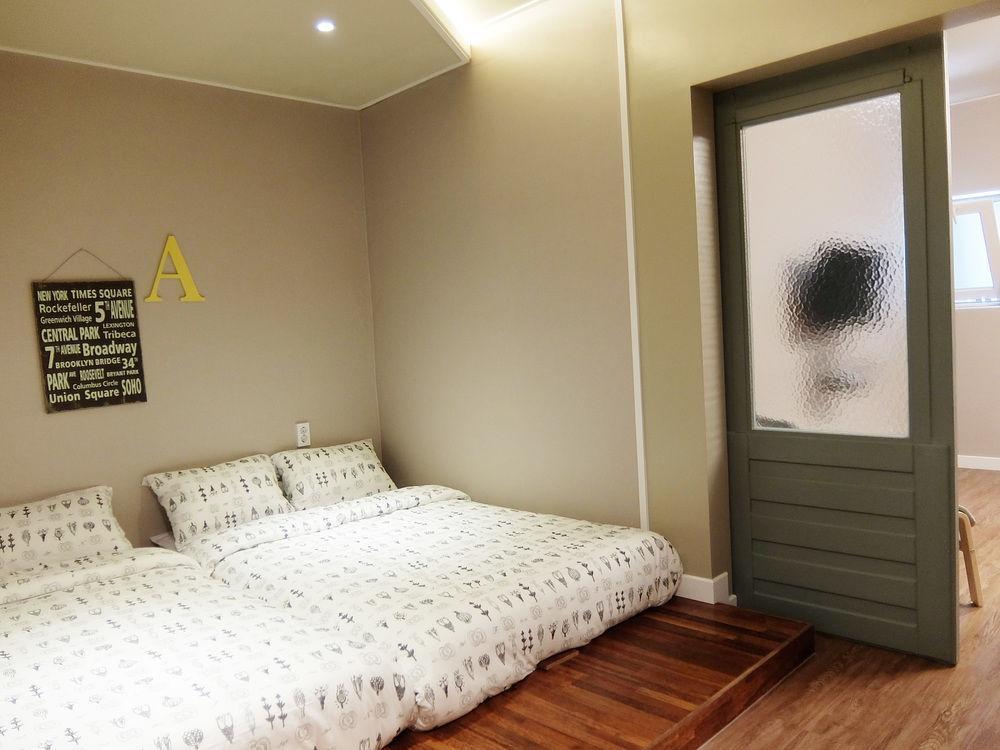 Hostel Vanilla 1 Dongdaemun Seoul Bagian luar foto